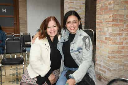 Estrella Atilano de Faya y Karina Carrasco (EL SIGLO DE TORREÓN/FERNANDO COMPEÁN)