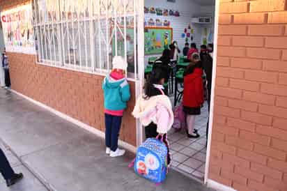 En esta temporada de frío hay algunos criterios que toman las escuelas públicas de nivel básico referente a la asistencia de alumnos.