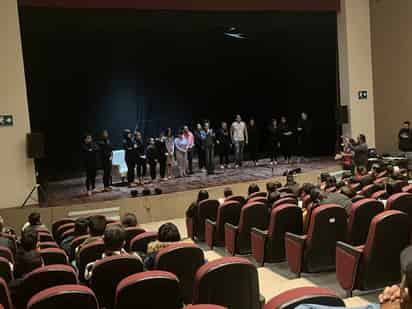 Ofrecen función de teatro para recaudar juguetes en San Pedro. (EL SIGLO DE TORREÓN)