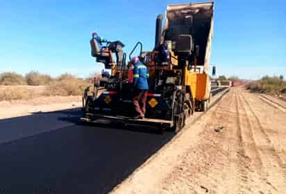 Pavimentan camino de acceso del ejido Purísima de Rubio de San Pedro