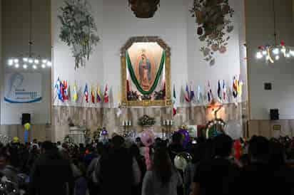 Celebran Misa de Gallo y Mañanitas a la Virgen de Guadalupe en Torreón