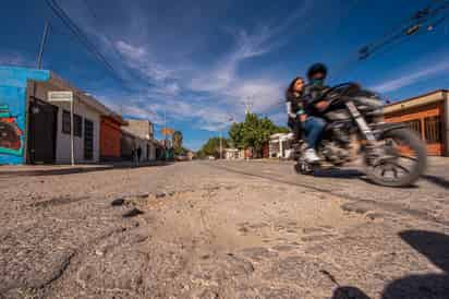 De 40 quejas por daños a vehículos por baches o alcantarillas, se han resuelto dos casos en lo que va del año. (ÉRICK SOTOMAYOR)