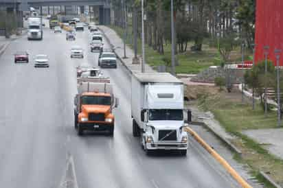 No han aplicado sanciones en plan piloto para retirar tránsito de carga del periférico.