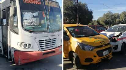 En el accidente participaron tres unidades. (EL SIGLO DE TORREÓN)