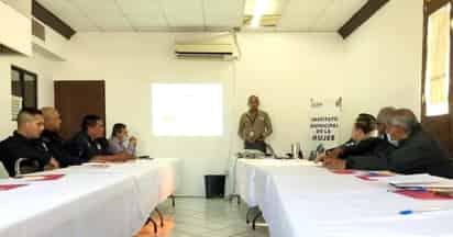 Capacita Instituto Estatal de la Mujer a trabajadores del volante, policías y empleados municipales. (CORTESÍA)