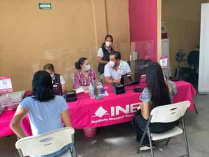 El Módulo Móvil del INE sigue recorriendo el estado para facilitar el trámite de la credencial. (EL SIGLO DE TORREÓN)