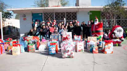 Un total de 270 niños de dos instituciones de nivel preescolar se vieron beneficiados con un regalo navideño. (CORTESÍA)