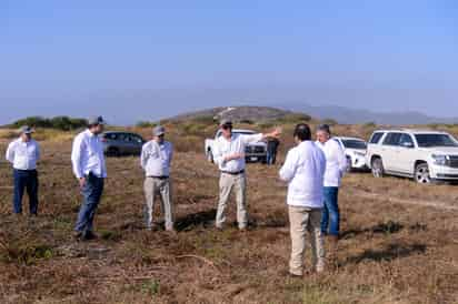 Supervisó el titular de la Sedeco el área donde se ubicará la Terminal Marítima, junto con inversionistas y autoridades de Sinaloa. (EL SIGLO DE TORREÓN)