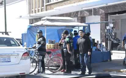 Ambulantes se establecieron guardando el adecuado orden y cumpliendo con permisos. (CORTESÍA)