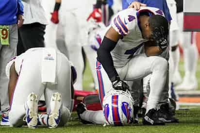 Damar Hamlin de los Buffalo Bills colapsa en juego contra Cincinnati Bengals