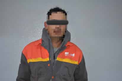El hombre fue detenido por elementos de la Dirección de Seguridad Pública Municipal, tras un señalamiento directo. (ESPECIAL)