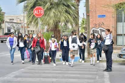 Quienes tengan dudas en el proceso de preinscripciones pueden acercarse a las oficinas regionales. (EDUARDO RUÍZ / EL SIGLO DE TORREÓN)