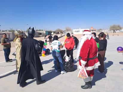 Ayer se llevó a cabo la entrega de los juguetes recaudados durante el primer evento denominado Tocando Sonrisas, del 4 de diciembre. (EL SIGLO DE TORREÓN)