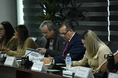 Compareció ante los regidores el director de Ordenamiento Territorial y Urbanismo, Francisco Torres. (FERNÁNDO COMPEÁN / EL SIGLO DE TORREÓN)