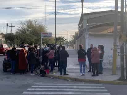 Debido al cierre del plantel educativo, ayer se suspendieron las clases para el turno matutino. (ÉRICK SOTOMAYOR)