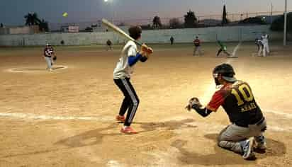 Mucho bateo en la Liga de Softbol Francisco Ramírez López