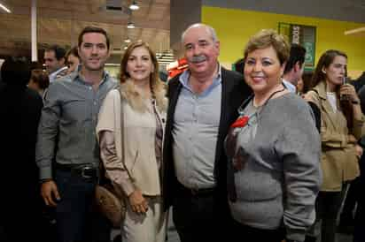 Juan Pablo Gómez, Claudia Estrada de Gómez, José Luis Gómez y Luly Gómez (EL SIGLO DE TORREÓN)