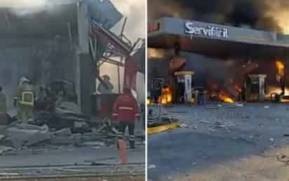 Una pipa que transportaba hidrocarburo originó la explosión que se esparció por toda la estación de gasolina. (ESPECIAL)