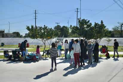 Organizan picnic para exigir que el río corra por su cauce natural para la recarga del acuífero. (EDUARDO RUÍZ / EL SIGLO DE TORREÓN)