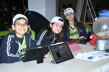 Jairo Gastelum, Romina Rodríguez y Ana Camila Burgos Pimentel (EL SIGLO DE TORREÓN/FERNANDO COMPEÁN)