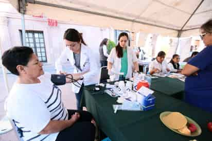 Reducir la hipertensión previene infartos, accidentes cerebrovasculares y daños renales, además de otros problemas de salud.