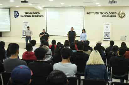 La conferencia fue impartida en el Tecnológico de la Laguna.