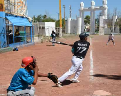 Emocionantes juegos en la Liga de Softbol Magisterial de la Sección 35