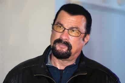 El ministro de Asuntos Exteriores de Rusia, Serguéi Lavrov, recibió a Seagal el pasado 17 de febrero. (ESPECIAL)