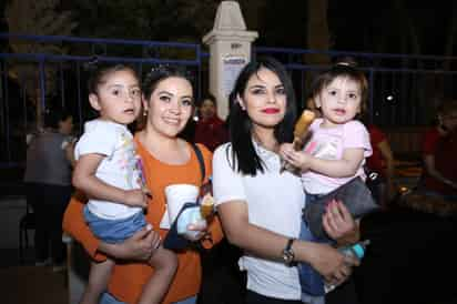 Regina Torres, Karen Romero, Tania Sánchez y Regina Muñoz.