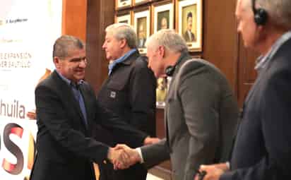 Miguel Riquelme elogió a Borgwarner porque su extensión también llegará a la proveeduría local, y con ello mantiene con éxito su producción. (CORTESÍA)