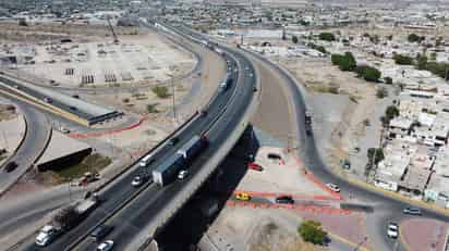 En un mes se estima abrir a la circulación el Paso Villa Florida, informó el director de Obras Públicas. (EL SIGLO DE TORREÓN)