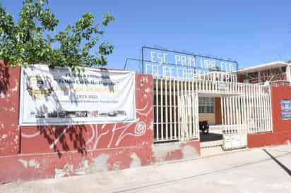 La dirección de la escuela y el Comité de Festejos del Centenario anunciaron ayer las actividades para festejar los cien años. (EL SIGLO DE TORREÓN)