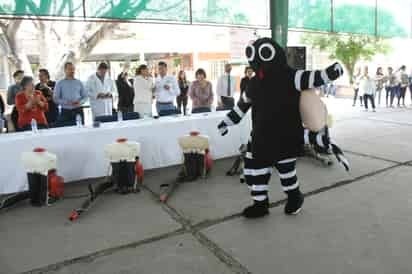 La escuela secundaria general No. 2 de Torreón fue sede del arranque de la Primera Jornada de la lucha contra el dengue 2023. (FERNANDO COMPEÁN / EL SIGLO DE TORREÓN)