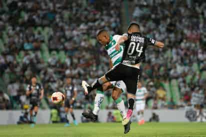 La última vez que se enfrentaron en la cancha del Corona, Santos se impuso 3-1 a los Tuzos en duelo de la fecha 12 del Clausura 2022. (EL SIGLO DE TORREÓN)