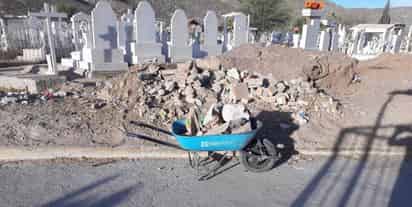 El alcalde dio la instrucción de iniciar con la limpieza y deshierbe. (CORTESÍA)