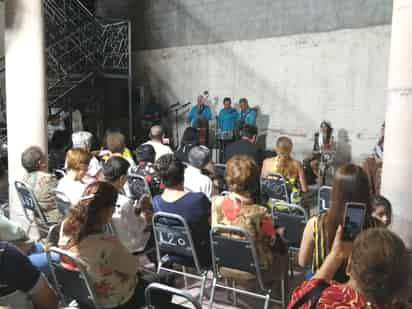 Realizan La Noche de Estrellas en La Casa Quemada de San Pedro