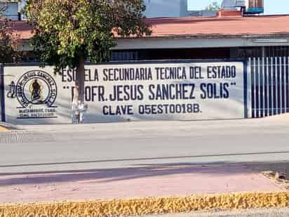 Madres de familia acusan irregularidades en secundaria de Matamoros; no imparten clases y no hay luz ni agua