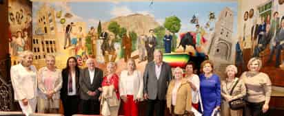 Felicita alcalde a la historiadora, María Elena Santoscoy Flores, por contribuir a convertir a Saltillo en una ciudad rica en cultura e historia.