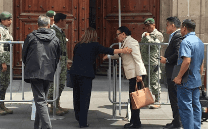 La reunión con gobernadores en Palacio Nacional es para una revisión periódica a la estrategia de seguridad. (ESPECIAL)