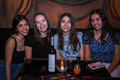 Paola, Marian, Regina y Cristina (EL SIGLO DE TORREÓN)