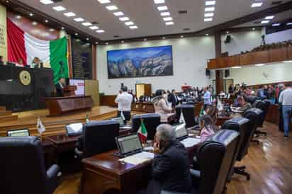 Diputados panistas proponen que generadores de violencia y deudores alimentarios, no puedan participar en cargos políticos. (EL SIGLO DE TORREÓN)