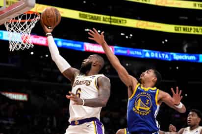 Lakers funden a los Warriors y mandan por 2-1 en la serie