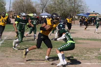 Una gran confrontación tuvieron las Panteras y los Aztecas, dentro de una jornada más del futbol americano infantil de la Laguna. (Archivo)
