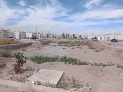 La empresa constructora de ese sector ya se declaró en quiebra y dejó muchas deficiencias con las que ahora tienen que lidiar.