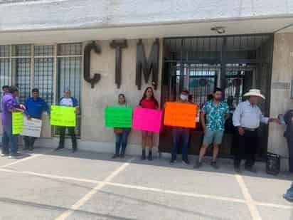 Protestan en la CTM de Gómez Palacio: Hay expediente de mil 300 hojas en contra de líder cetemista.