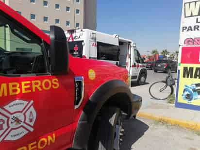 El hombre fue arrollado una camioneta sobre el bulevar Revolución frente a las instalaciones de un conocido hotel de la ciudad. (EL SIGLO DE TORREÓN)