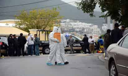 Un hombre a bordo de una motocicleta entró al inmueble, le disparó directo a la víctima y escapó. (ESPECIAL)