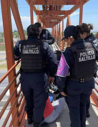 En el puente peatonal ubicado sobre el bulevar Fundadores, se registró uno de los casos.