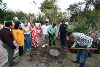 Anuncia alcalde de Lerdo, rehabilitación del parque. (CORTESÍA)