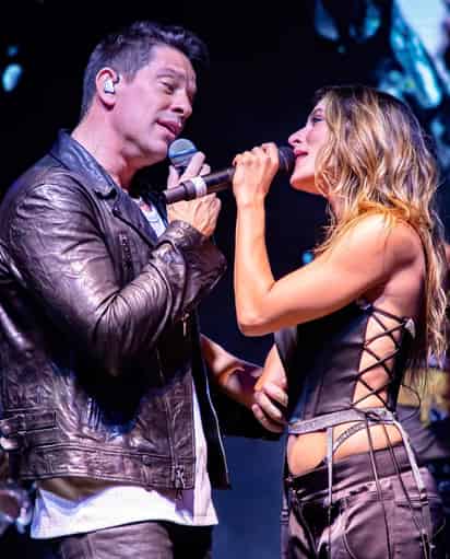 Gran dupla. Los cantantes, Yahir y María León, ofrecerán en octubre en Torreón la puesta en escena.